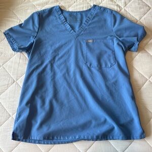 FIGS Catarina One-Pocket Scrub Top in Ceil Blue